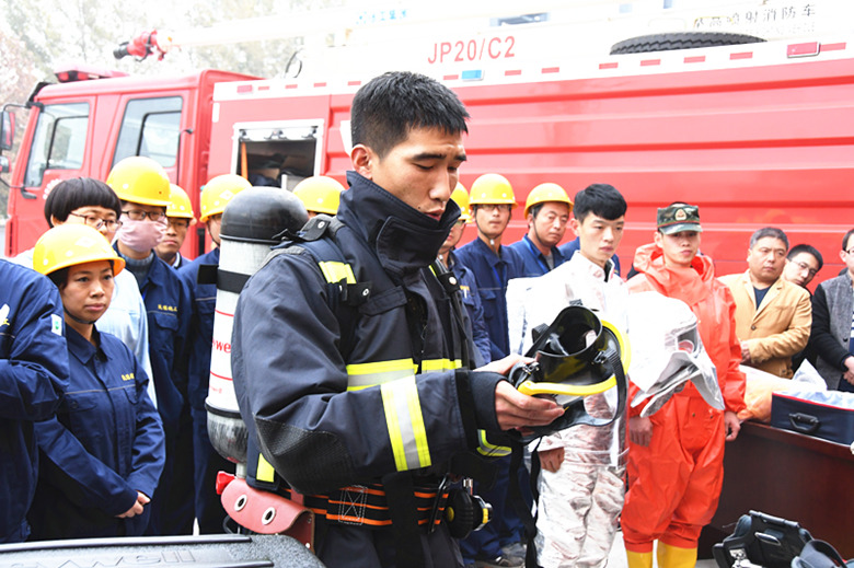 公司消防队开展“119”消防安全宣传活动